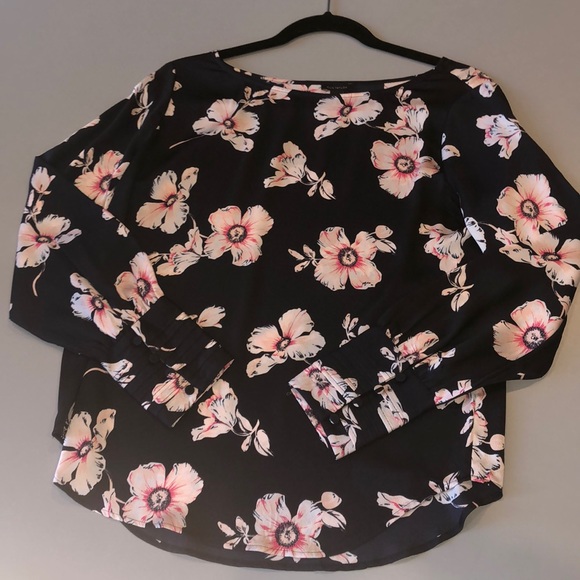 Ann Taylor Floral Blouse - Picture 4 of 7